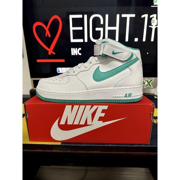 Air Force 1 Mid '07 Men's SIZE 10.5 White/Clear Jade DV0806-102 - Picture 1 of 6